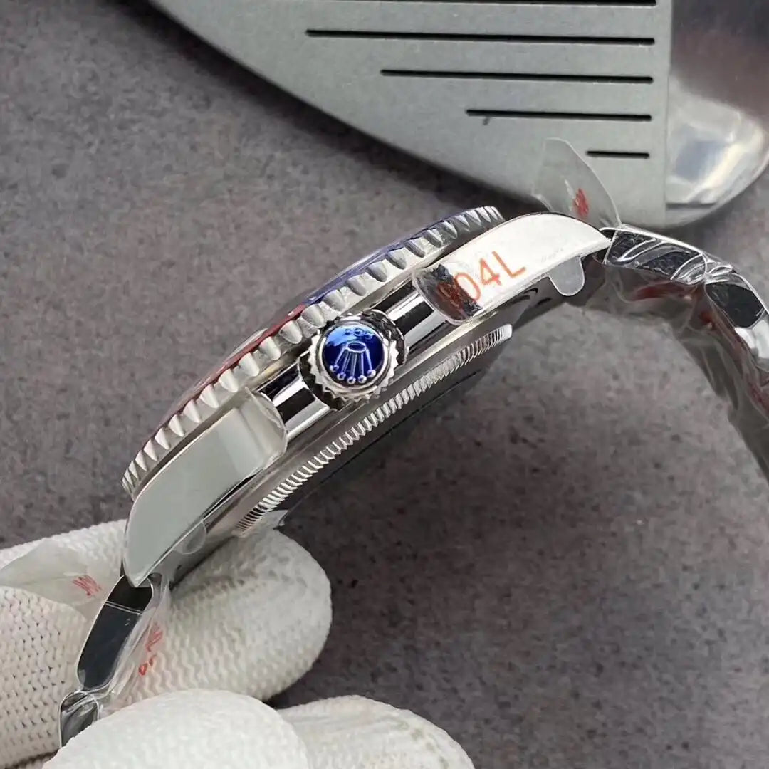Rolex GMT-Master II 126710BLRO “Pepsi” Oyster
