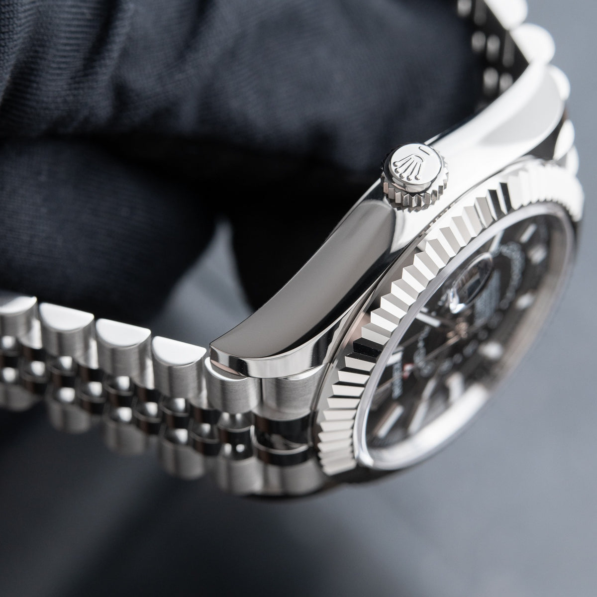 Rolex Sky-Dweller Bright black Dial 336934 Jubilee