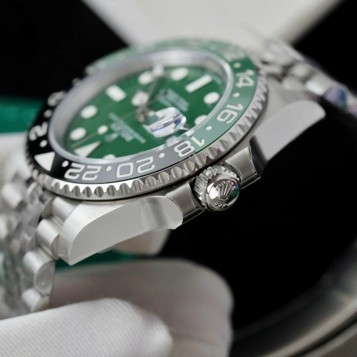 Rolex GMT-Master II 126729VTNR Jubilee “Absinthe”
