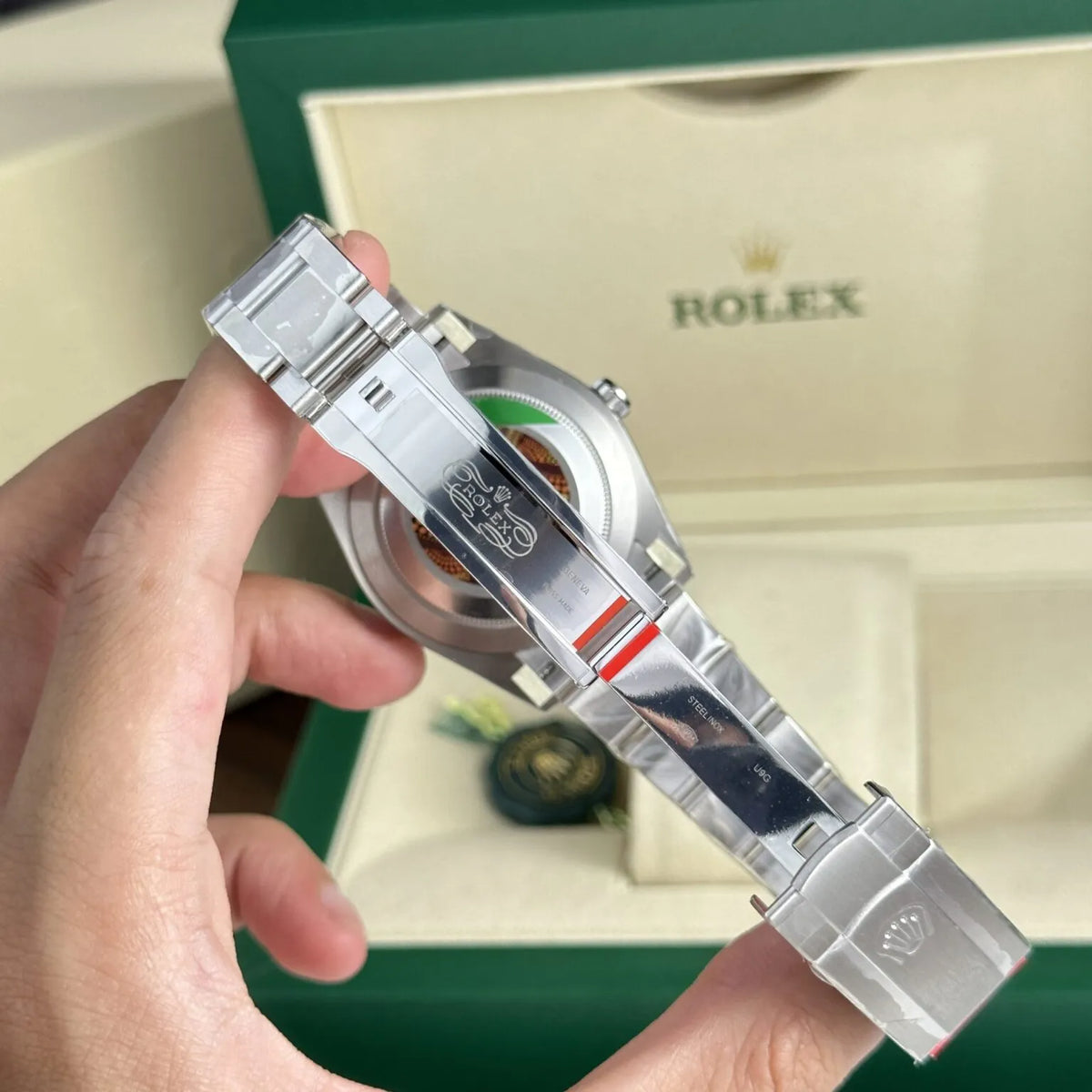 Rolex Oyster Perpetual Silver Dial 124300 41 mm