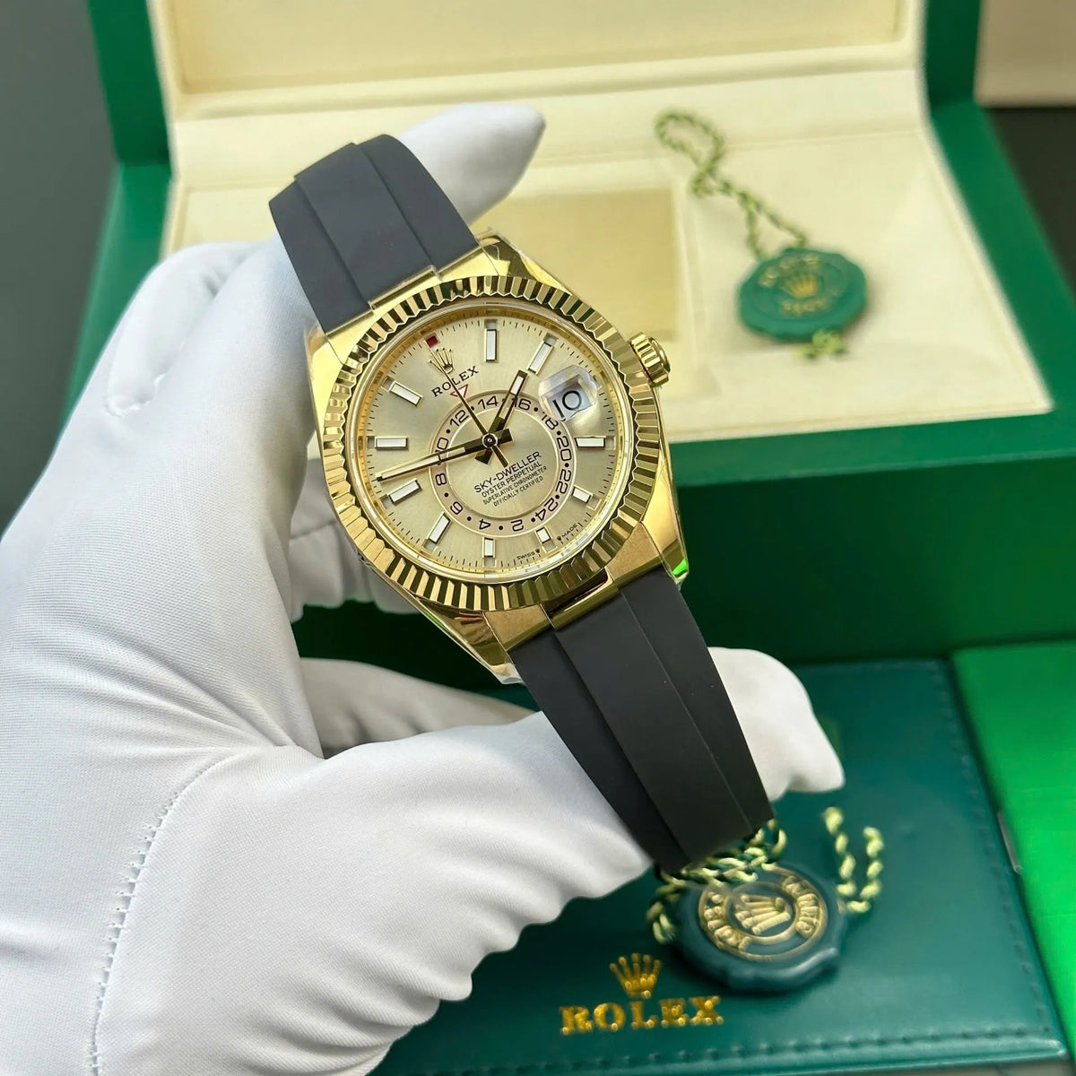 Rolex Sky-Dweller Champagne Dial 326238