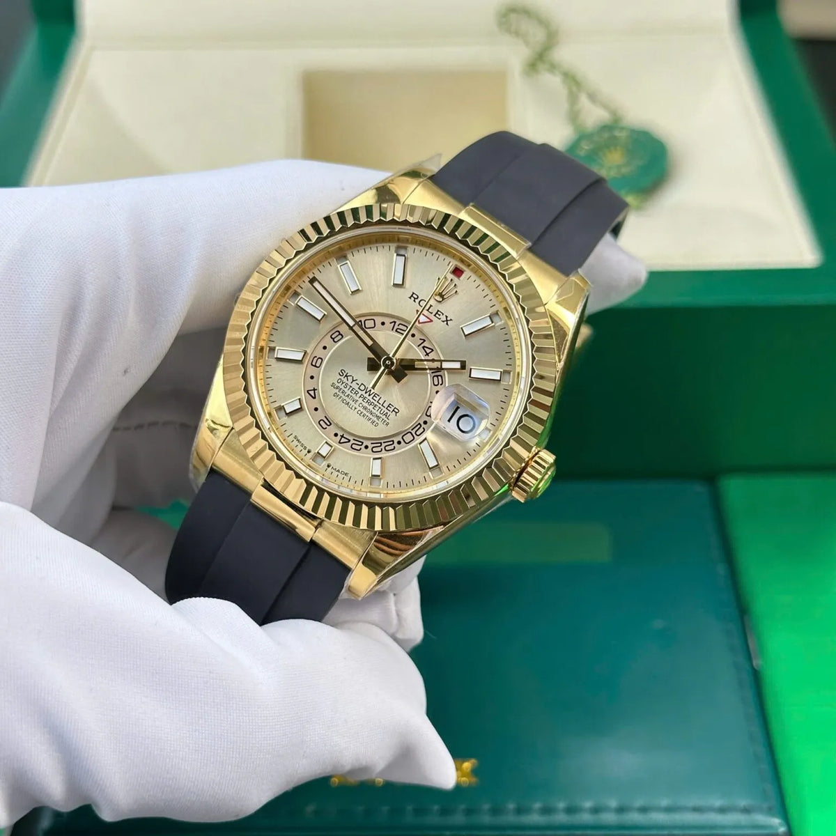 Rolex Sky-Dweller Champagne Dial 326238