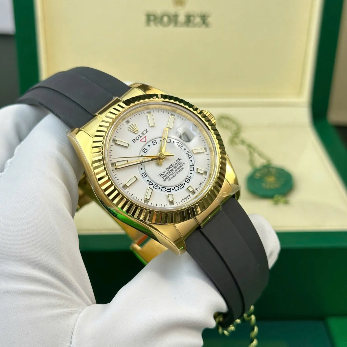 Rolex Sky-Dweller Intense white Dial 336238