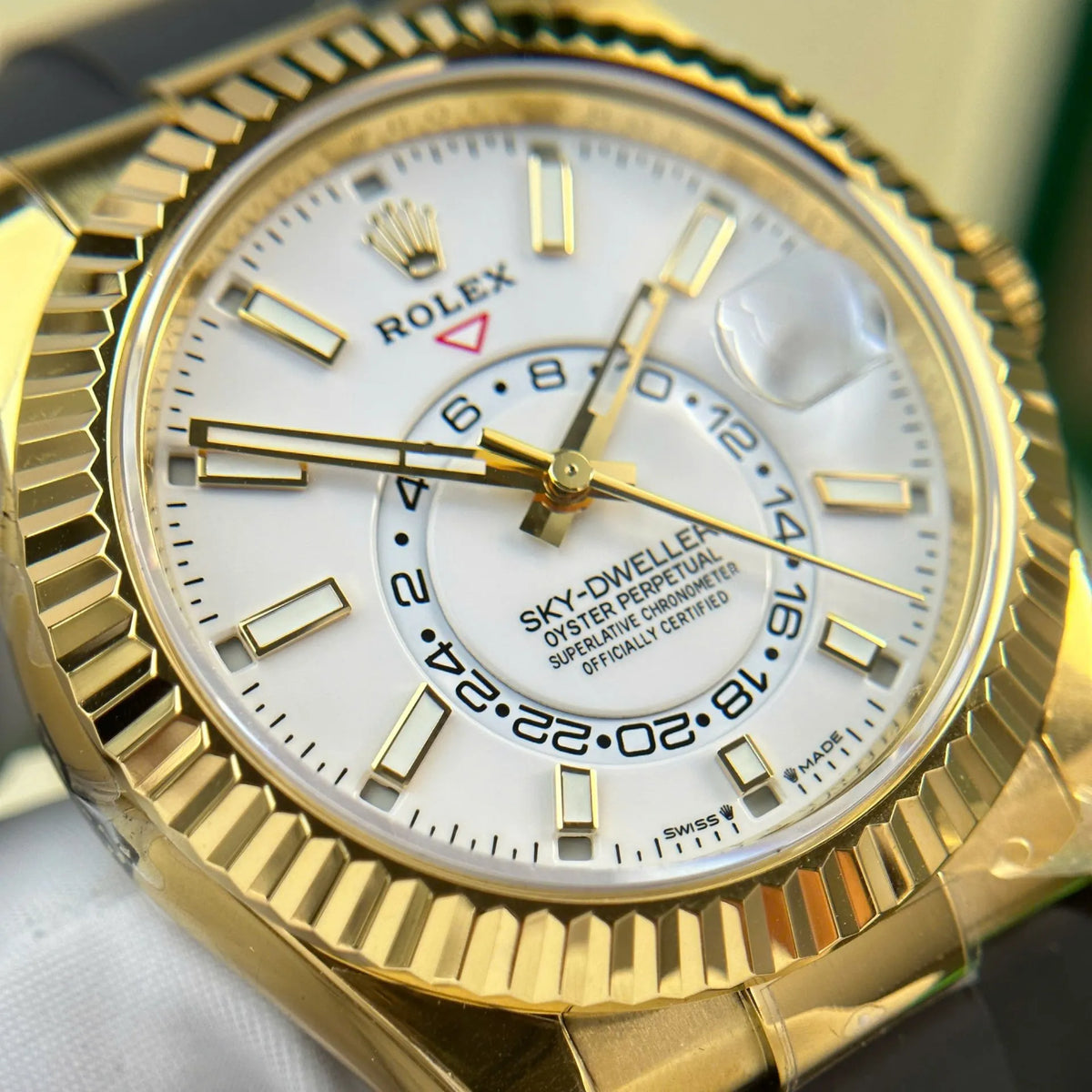 Rolex Sky-Dweller Intense white Dial 336238